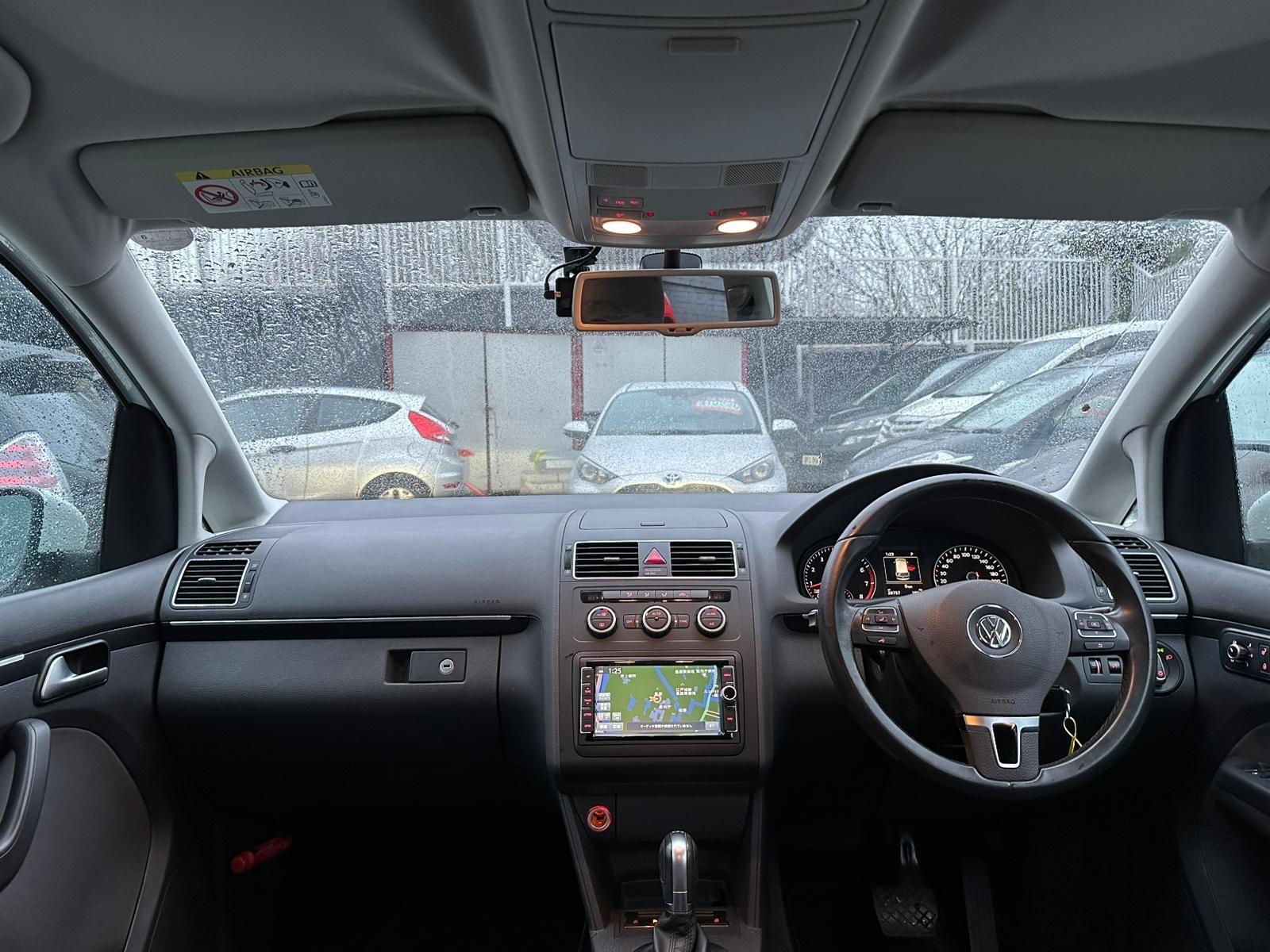 Volkswagen Touran - 1.4 TSI SE DSG Euro 5 5dr - MPV (2010 - 2015) Image